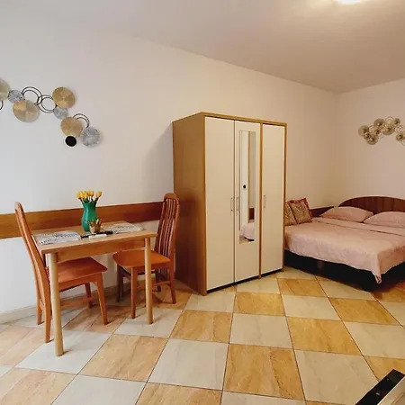 Anita In Esperia Appartement